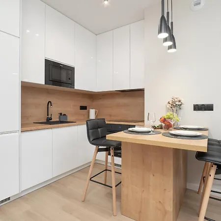 Przytulne Apartamenty W Rzeszowie Z Widokiem Na Miasto By Noclegi Renters Exterior photo